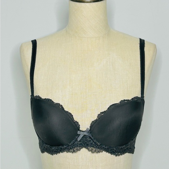 Victoria’s Secret Dream Angels Smooth & Lace Lightly Lined Demi Bra, Black, 32B - Picture 13 of 13
